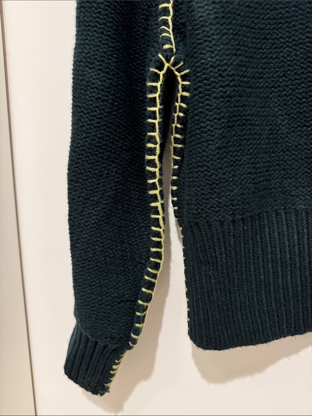 Olivia James/ Elizabeth James Sweater 💚 - Picture 4 of 6